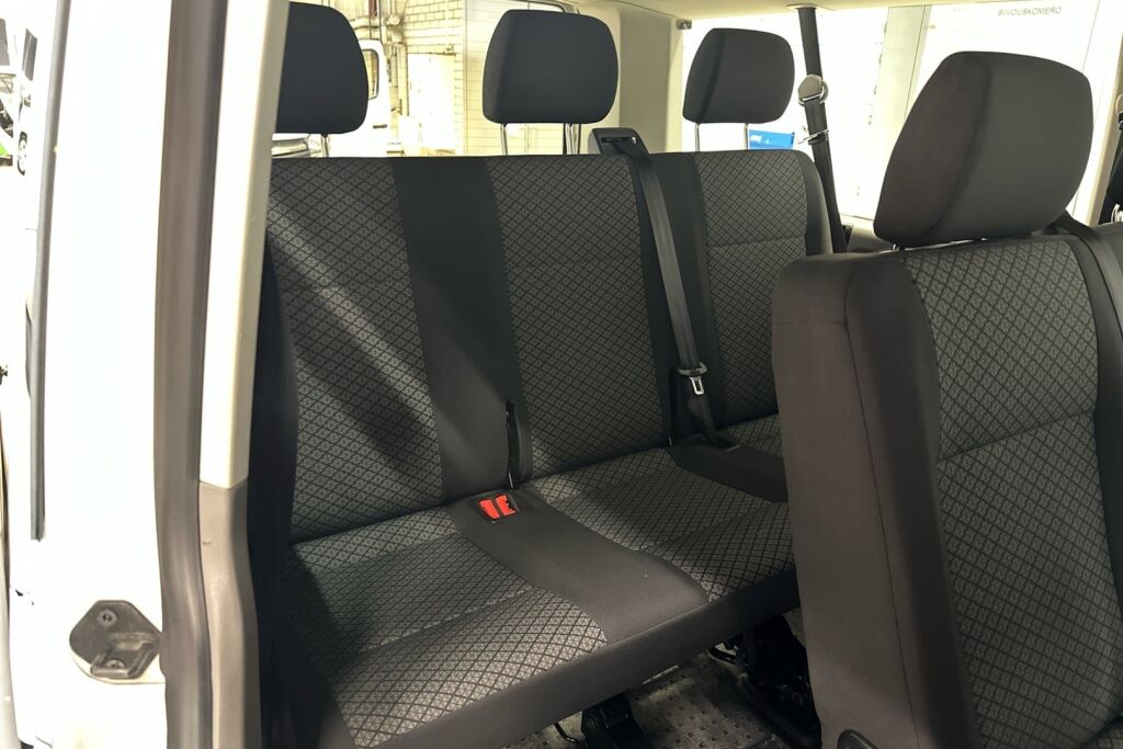 Volkswagen Caravelle 2021 Valkoinen