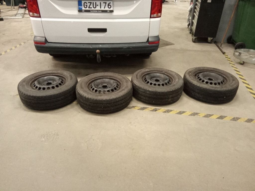 Volkswagen Caravelle 2021 Valkoinen