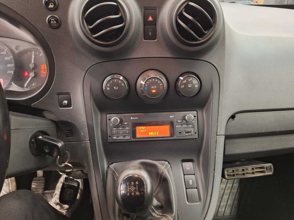 Mercedes-Benz Citan 2012 Harmaa