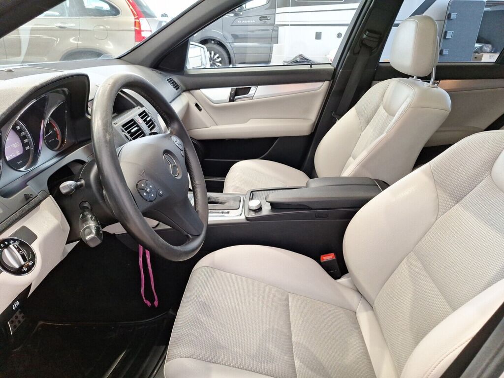 Mercedes-Benz C 2010 Hopea