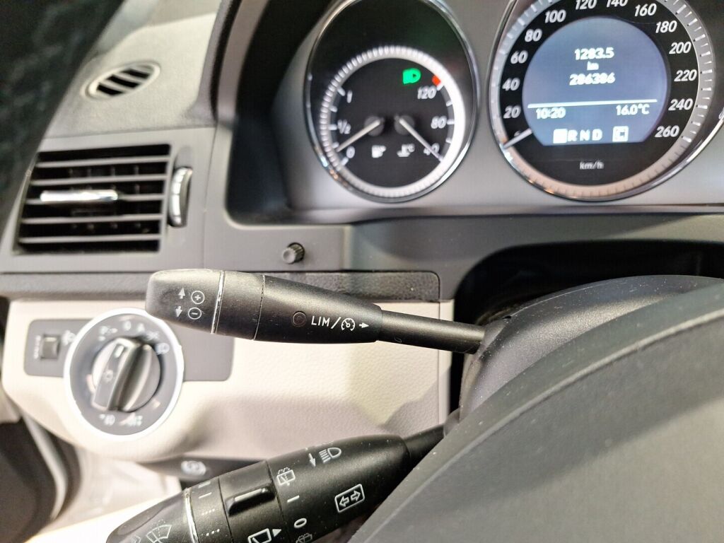 Mercedes-Benz C 2010 Hopea