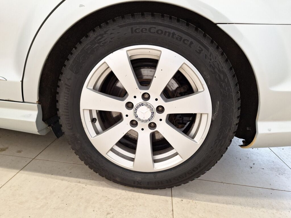 Mercedes-Benz C 2010 Hopea