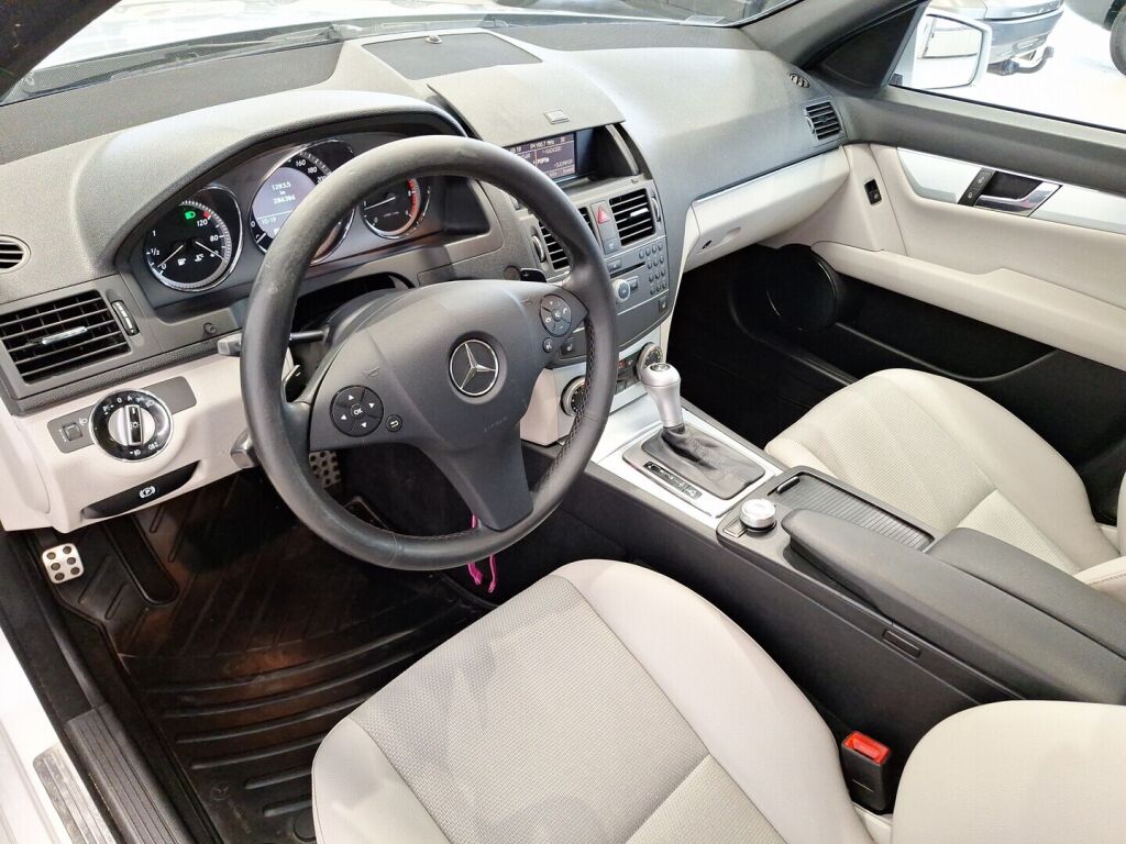 Mercedes-Benz C 2010 Hopea