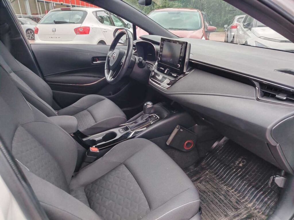 Toyota Corolla 2021 Valkoinen