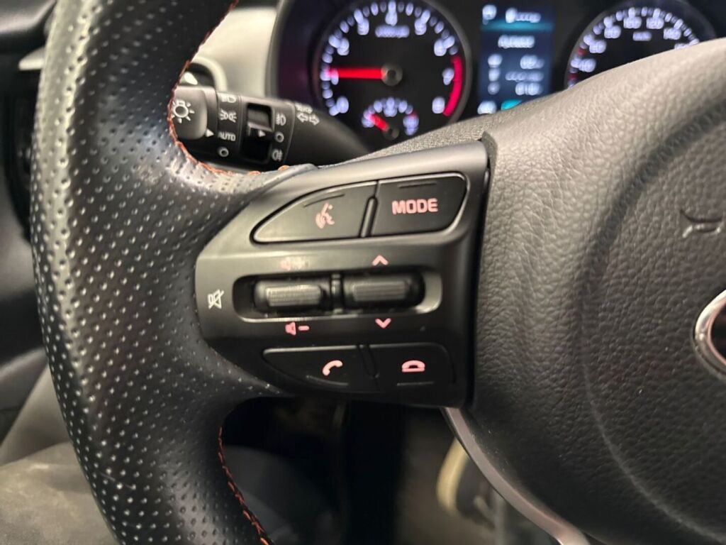Kia Stonic 2021 Valkoinen