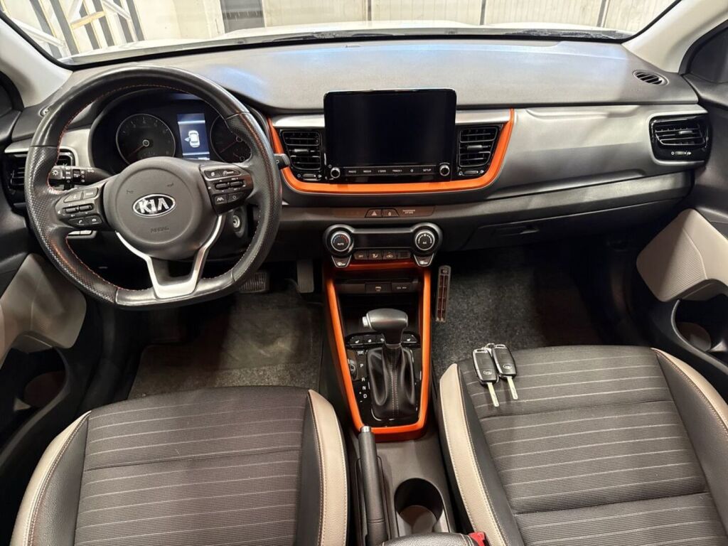 Kia Stonic 2021 Valkoinen