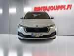 Skoda Octavia 2021 Valkoinen