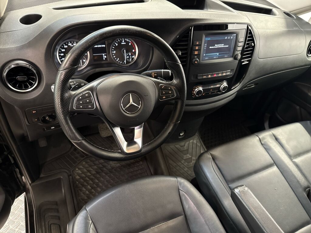 Mercedes-Benz Vito 2021 Musta