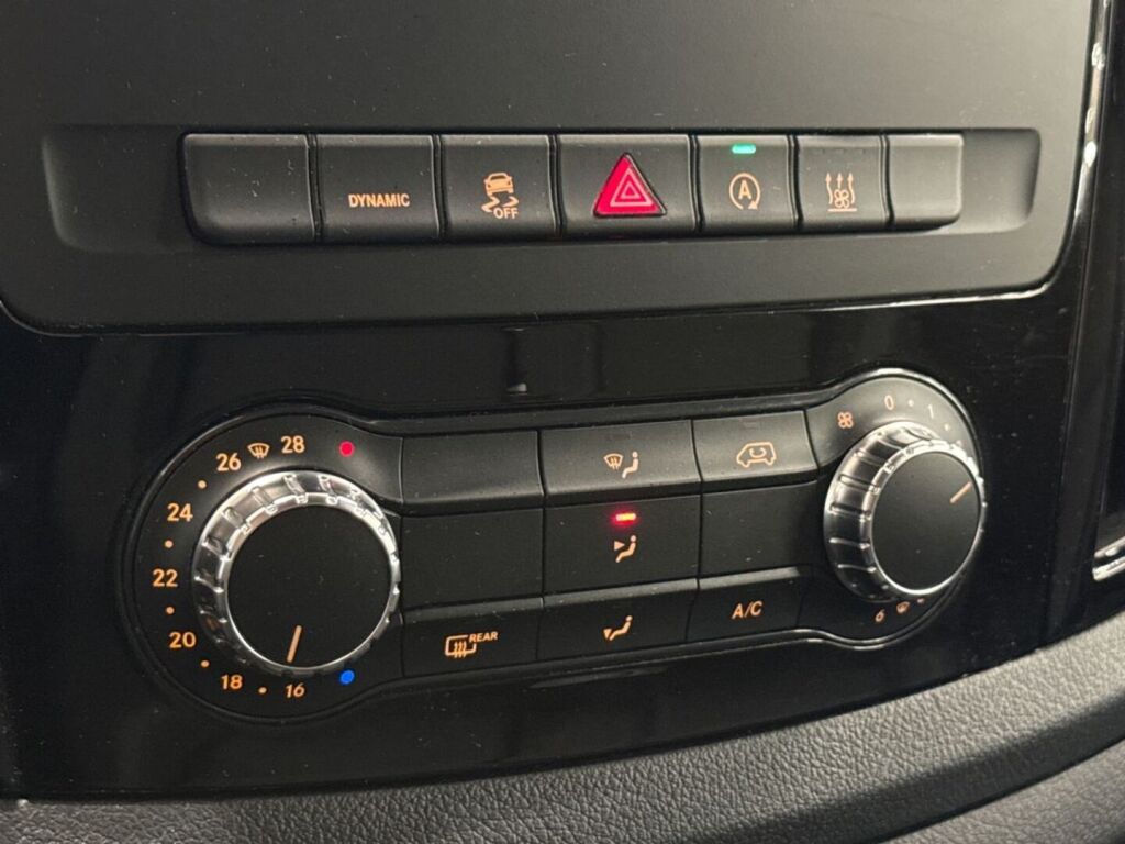 Mercedes-Benz Vito 2021 Musta