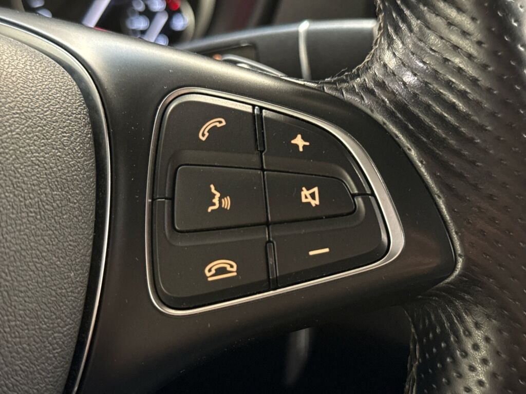 Mercedes-Benz Vito 2021 Musta