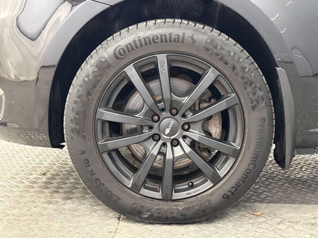 Mercedes-Benz Vito 2021 Musta
