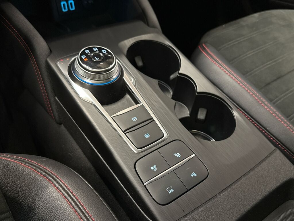 Ford Kuga 2021 Valkoinen