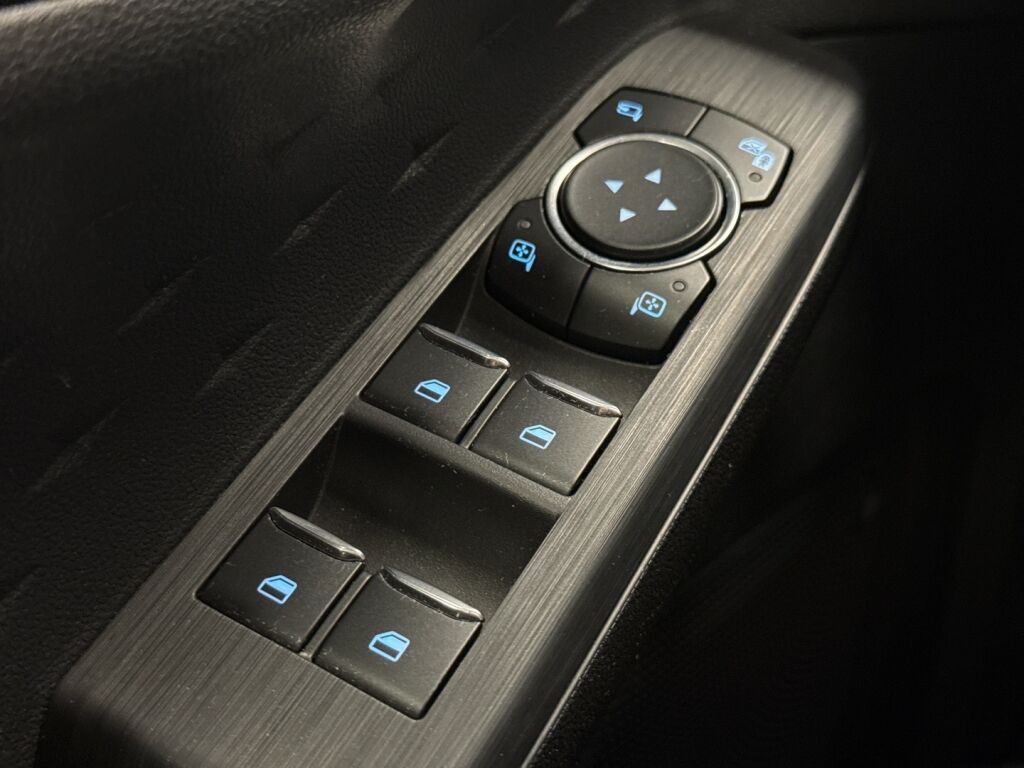 Ford Kuga 2021 Valkoinen