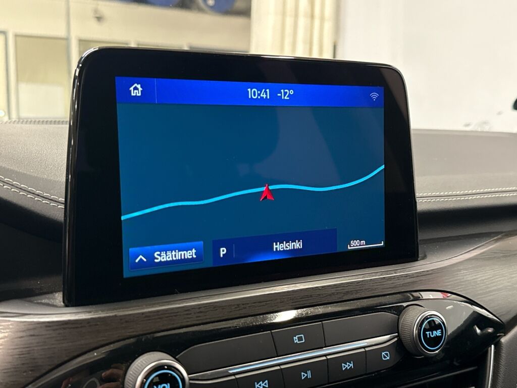 Ford Kuga 2021 Musta