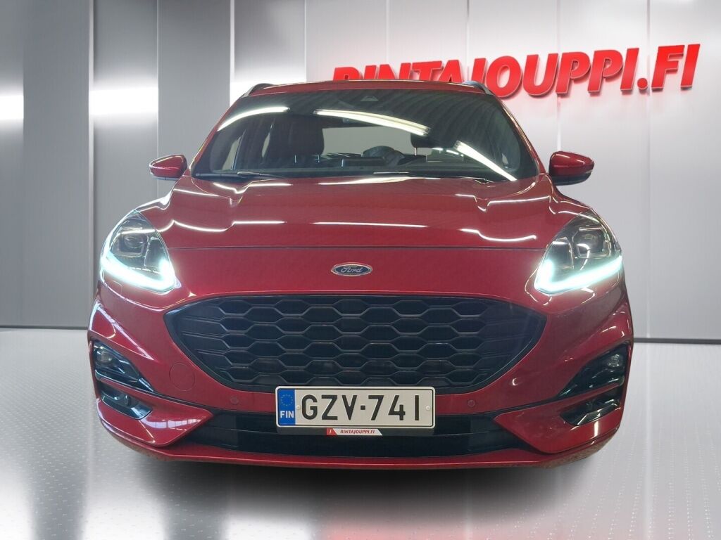 Ford Kuga 2021 Punainen