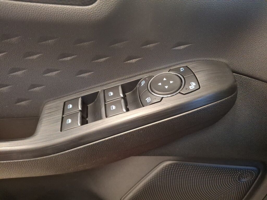 Ford Kuga 2021 Punainen