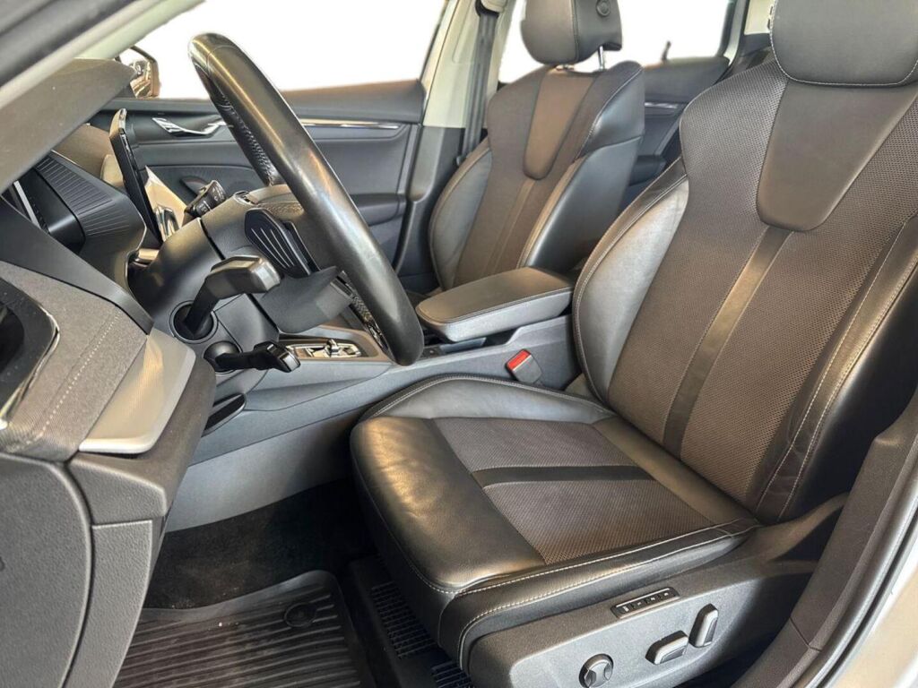Skoda Octavia 2021 Harmaa