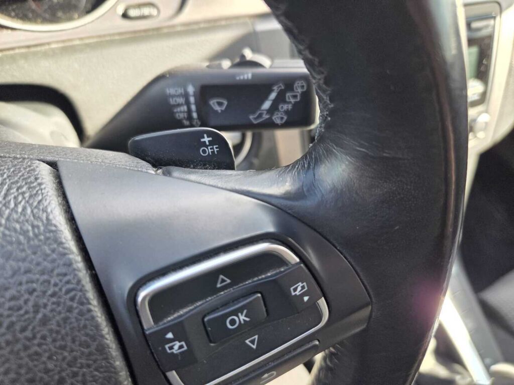 Volkswagen Passat 2012 Valkoinen