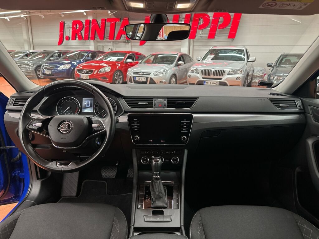 Skoda Superb 2021 Sininen