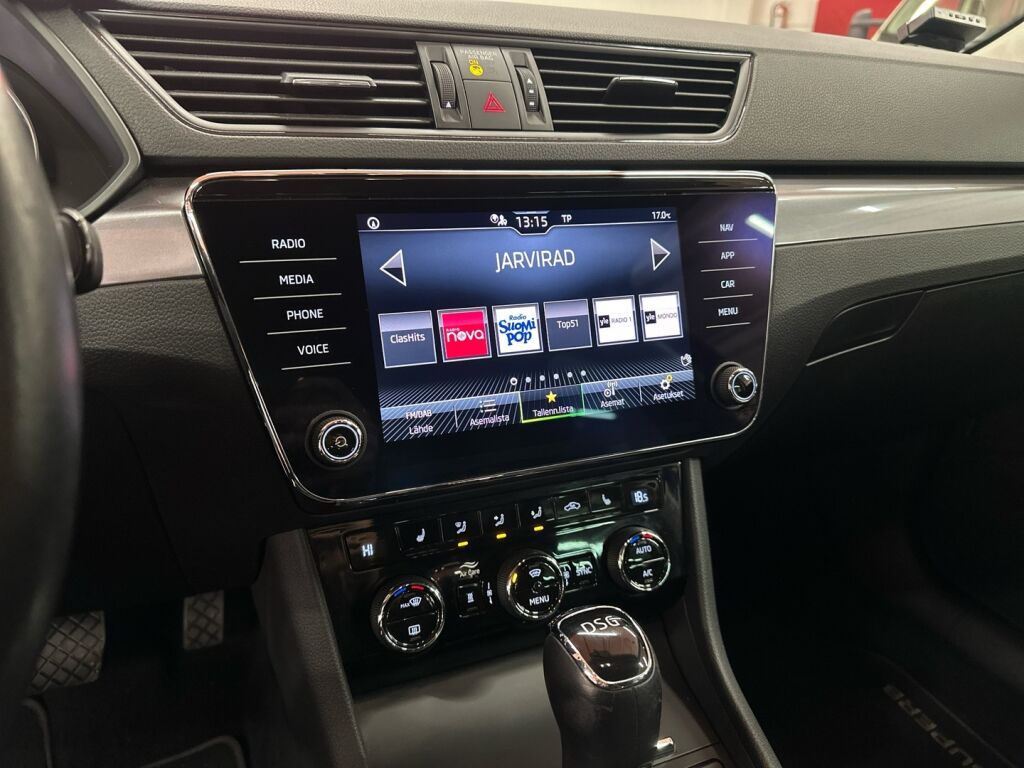 Skoda Superb 2021 Sininen