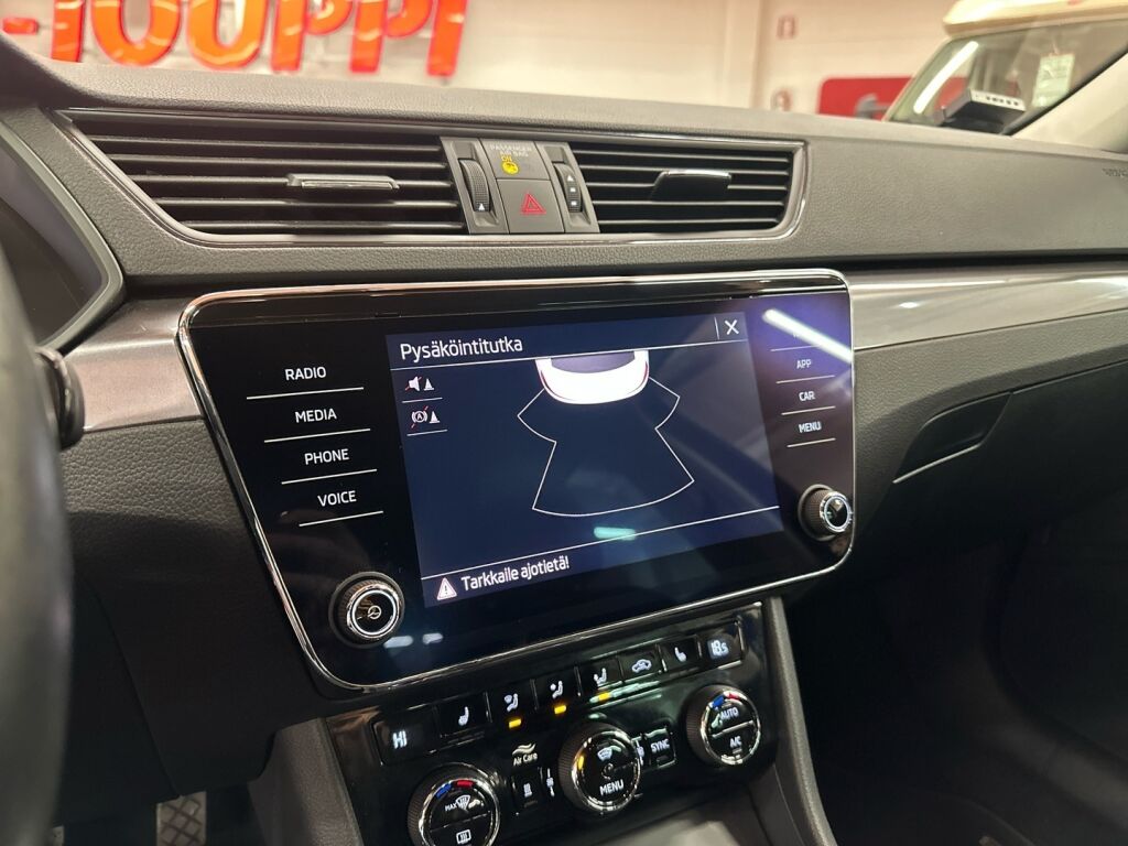 Skoda Superb 2021 Sininen