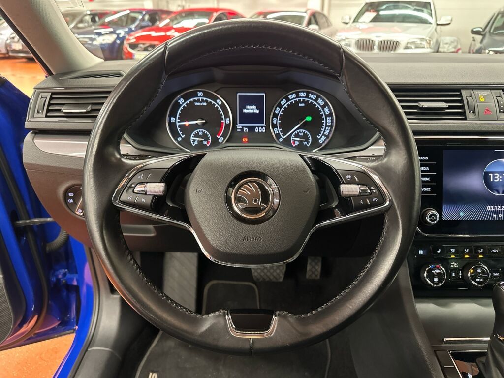 Skoda Superb 2021 Sininen