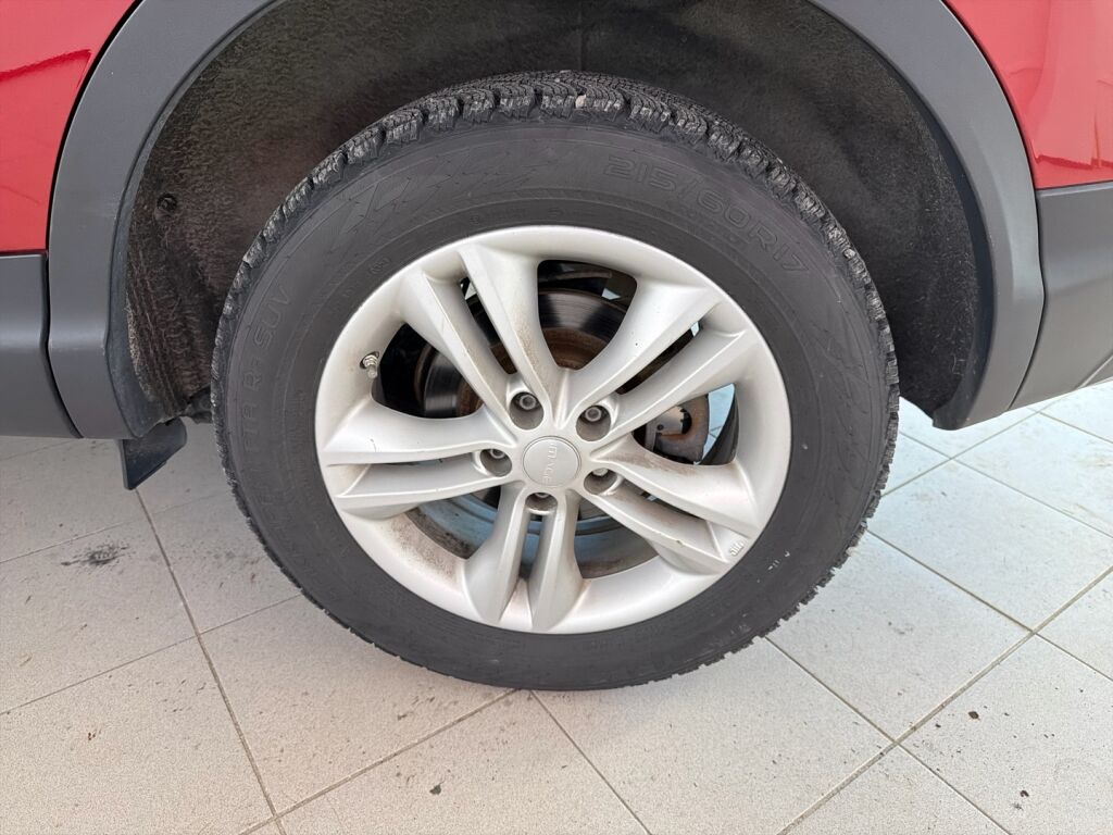 Nissan Qashqai 2021 Punainen