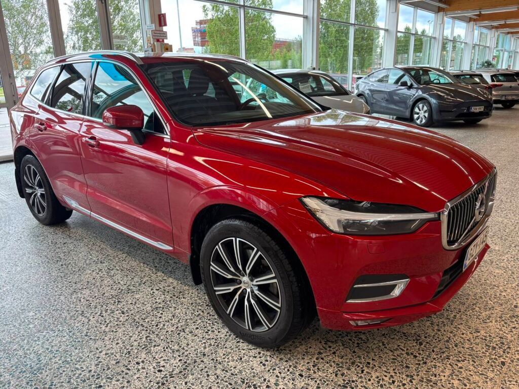 Volvo XC60 2021 Punainen