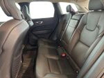 Volvo XC60 2021 Punainen