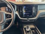 Volvo XC60 2021 Punainen
