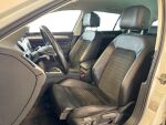 Volkswagen Passat 2018 Valkoinen