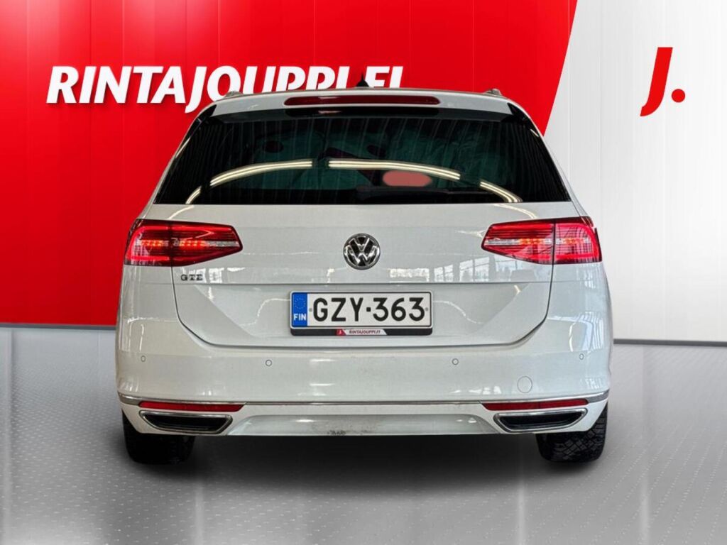 Volkswagen Passat 2018 Valkoinen