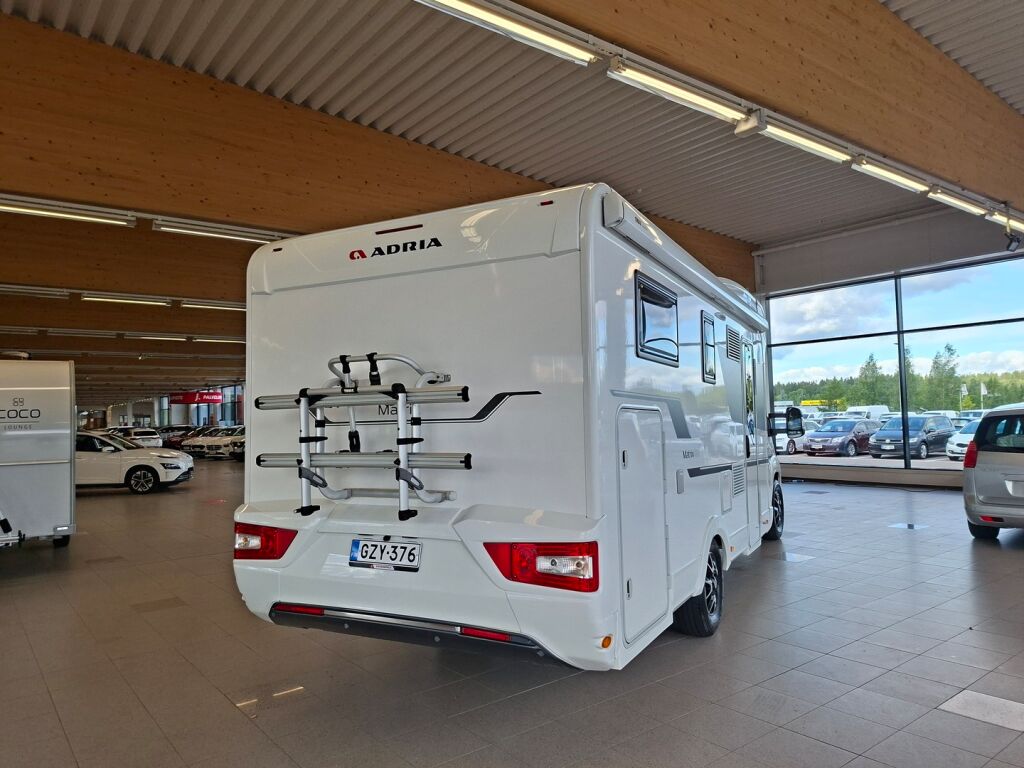 Adria Matrix Axess 670 SL 2021 Valkoinen