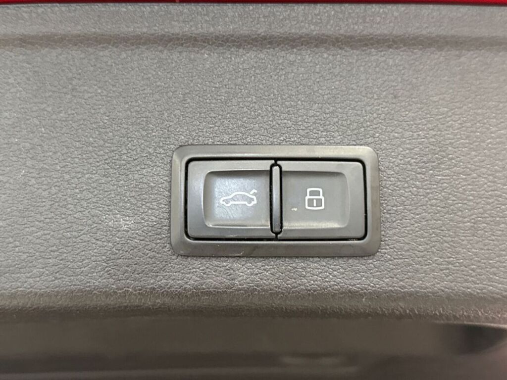 Audi A4 allroad quattro 2017 Punainen