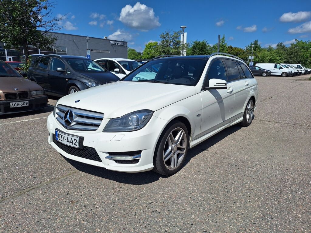 Mercedes-Benz C 2011 Valkoinen