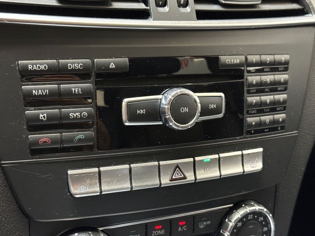 Mercedes-Benz C 2011 Valkoinen