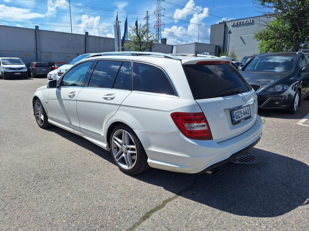 Mercedes-Benz C 2011 Valkoinen