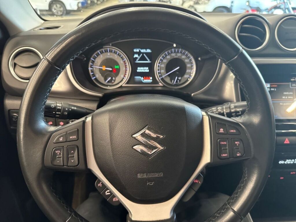 Suzuki Vitara 2021 Harmaa