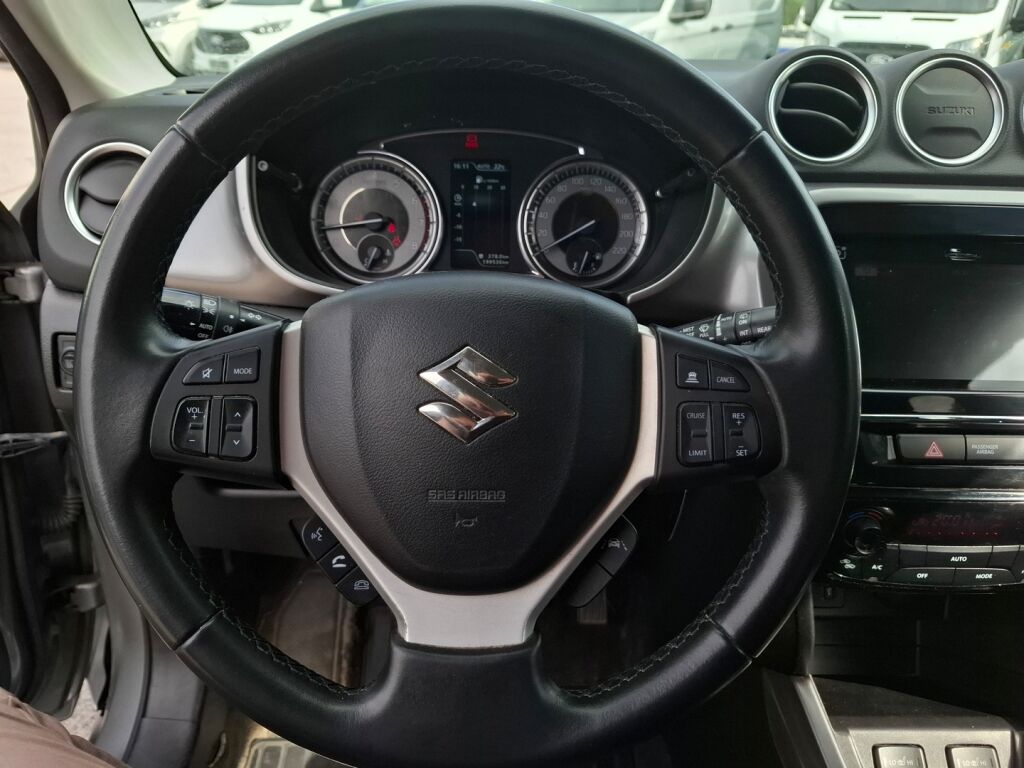 Suzuki Vitara 2021 Harmaa
