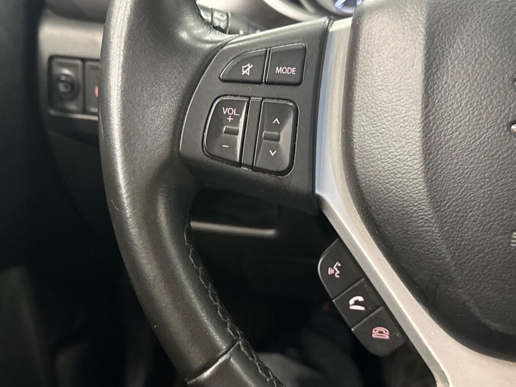 Suzuki Vitara 2021 Harmaa