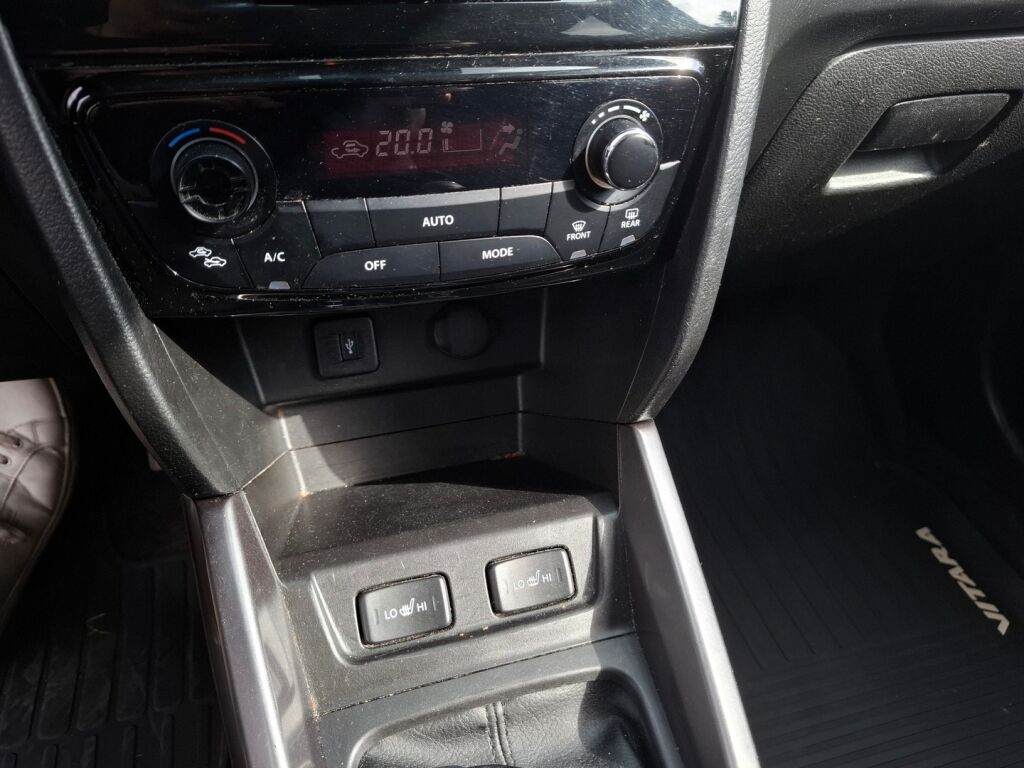 Suzuki Vitara 2021 Harmaa