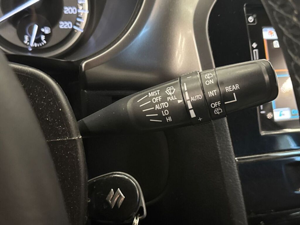 Suzuki Vitara 2021 Harmaa