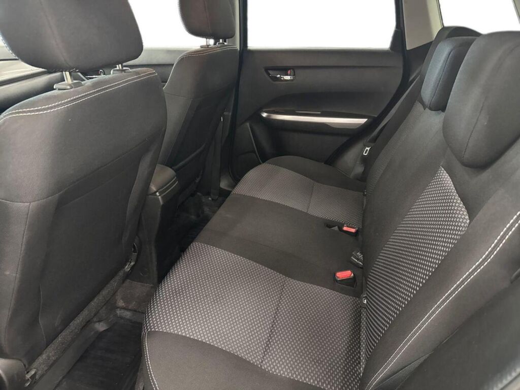 Suzuki Vitara 2021 Harmaa