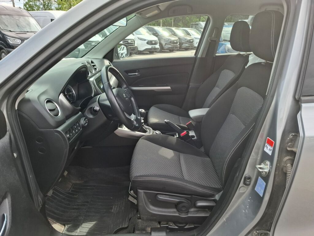 Suzuki Vitara 2021 Harmaa
