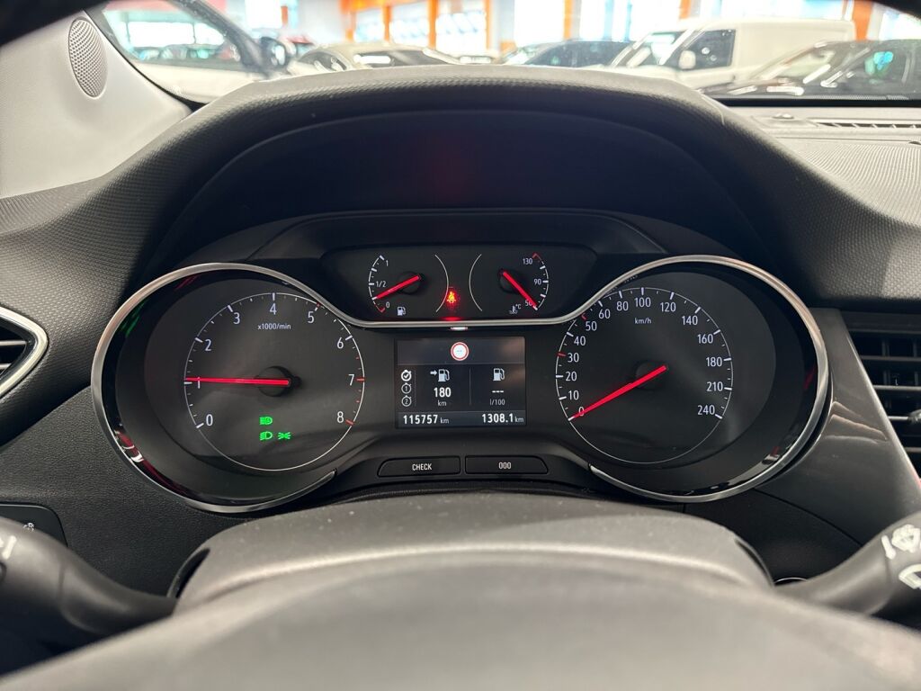 Opel Crossland 2021 Musta