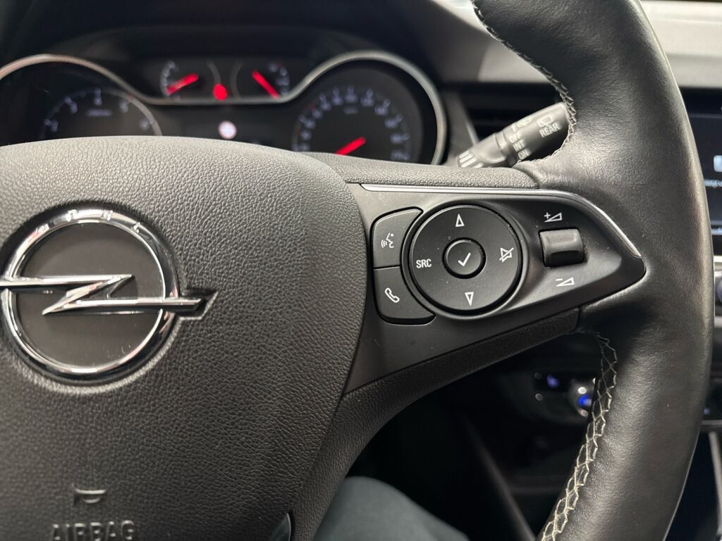 Opel Crossland 2021 Musta