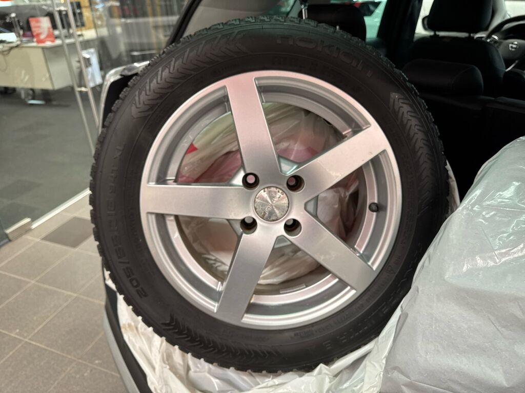 Opel Crossland 2021 Musta