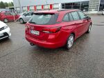 Opel Astra 2021 Punainen