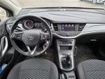 Opel Astra 2021 Punainen