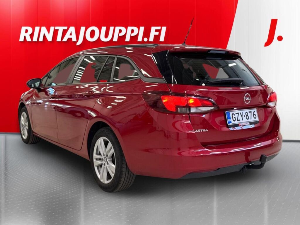 Opel Astra 2021 Punainen